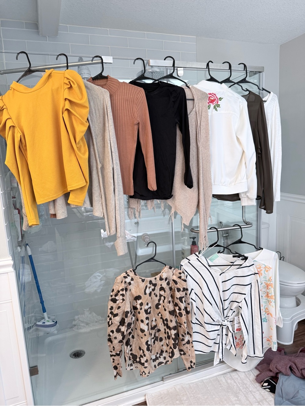 11 Pc Women’s Fall Clothing Lot BCBG Express Sweaters Tops Jacket Capsule